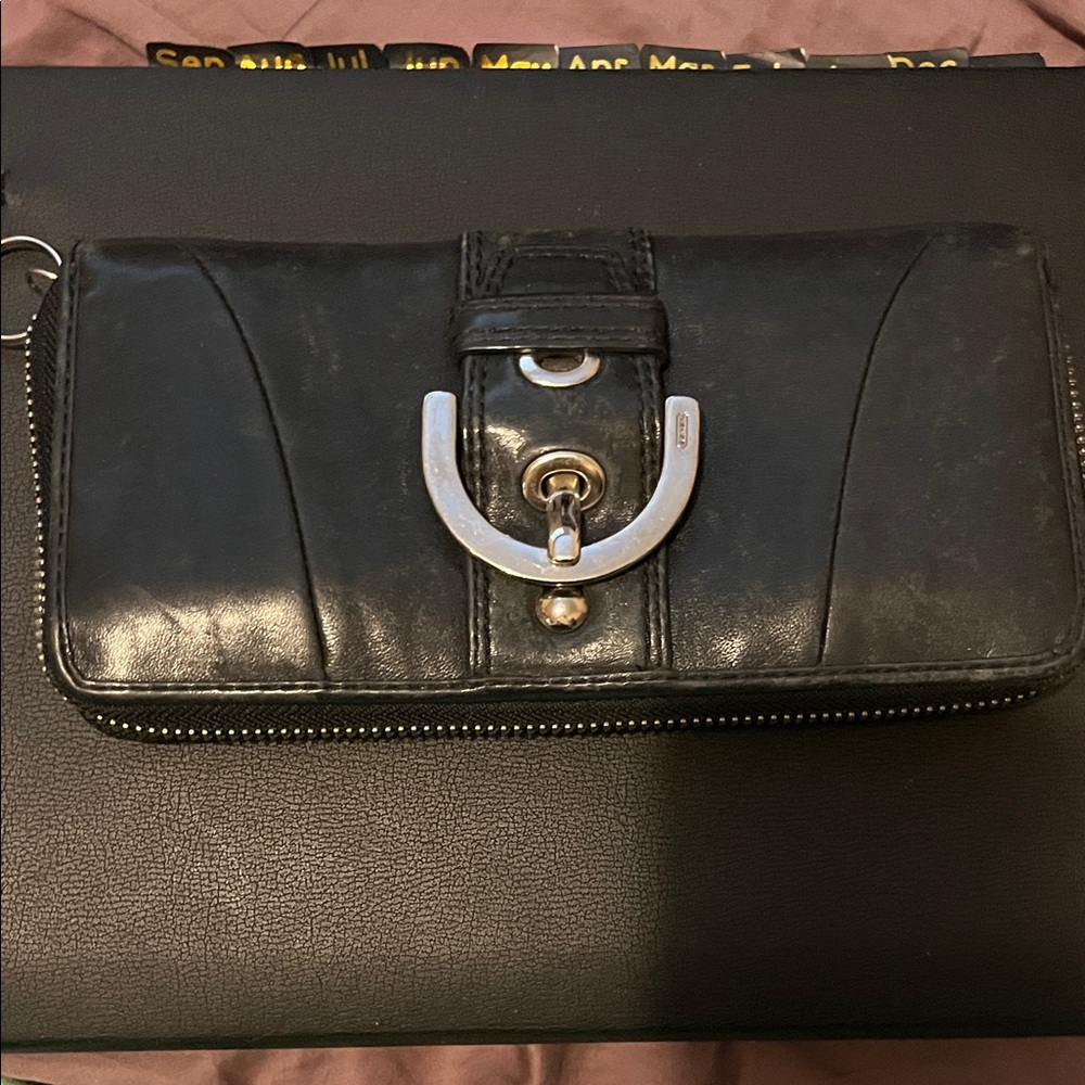 Vintage Coach Black Leather Wallet with Silver Accent missing zipper head